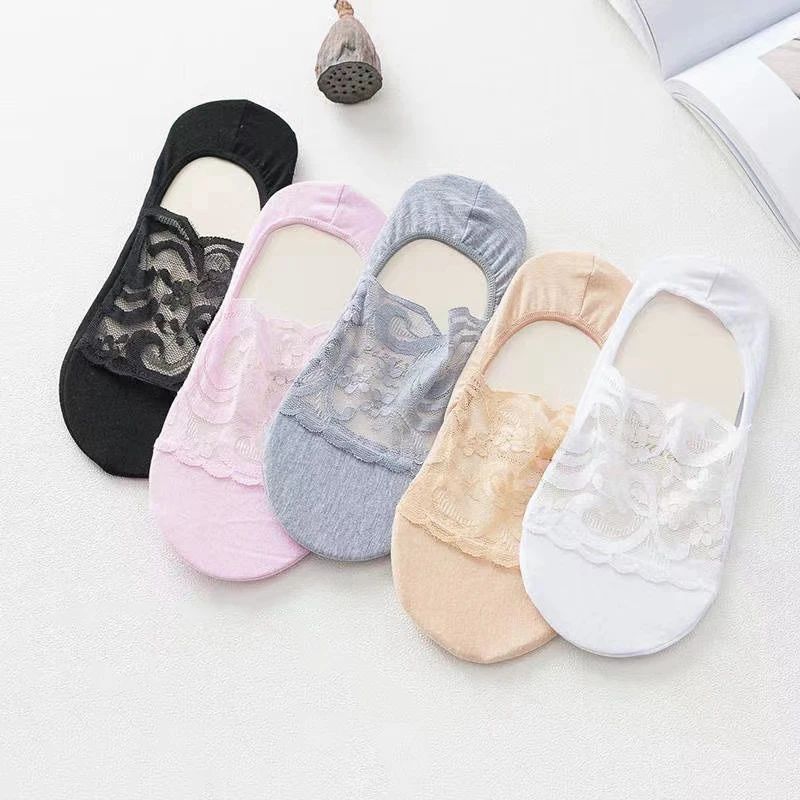Delicate Floral Lace Non-Slip Invisible Liner Socks for Women – Breathable & Comfortable Footwear - Image 2