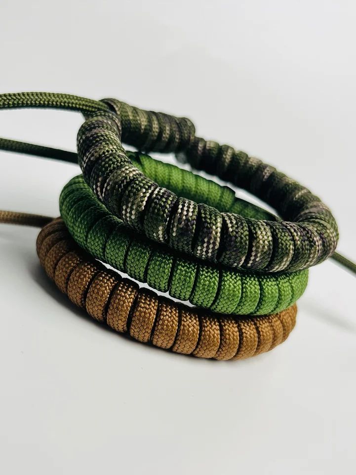 Handmade Adjustable Paracord Survival Bracelet for Outdoor Enthusiasts and Everyday Wear - Image 3