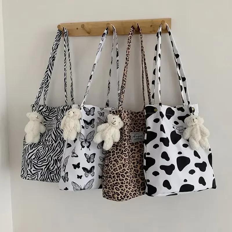 Fashionable Printed Canvas Shoulder Tote Bag for Everyday Style & Shopping - Image 5