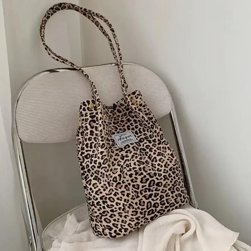 Fashionable Printed Canvas Shoulder Tote Bag for Everyday Style & Shopping - Image 8